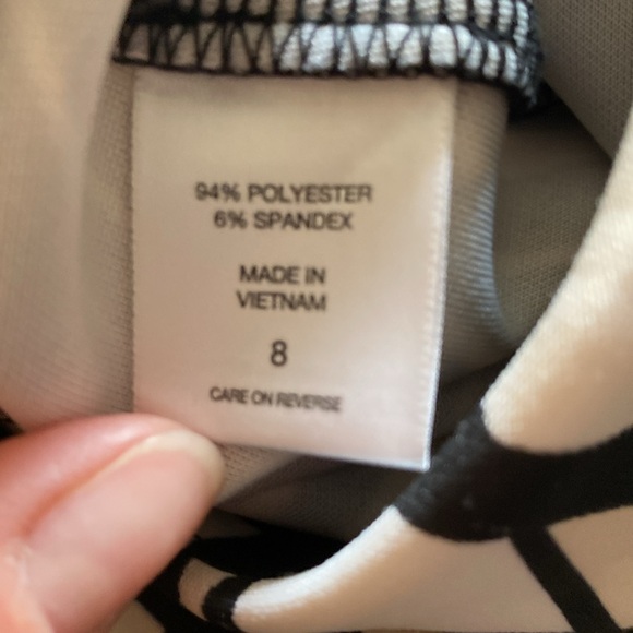 New York and Company skirt - Picture 6 of 6